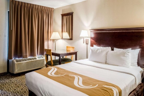 Quality Inn Moss Point image 13