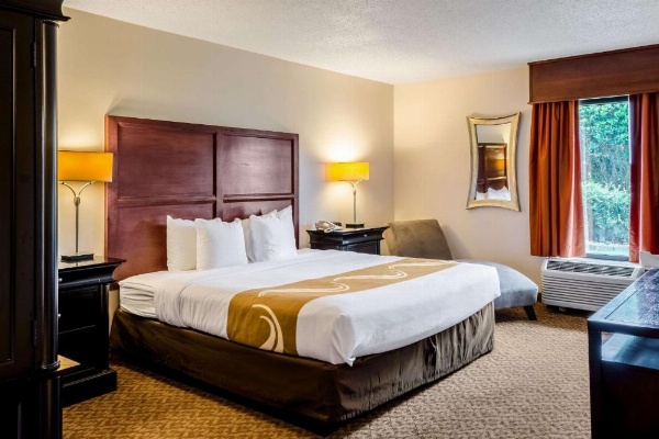 Quality Inn Moss Point image 15
