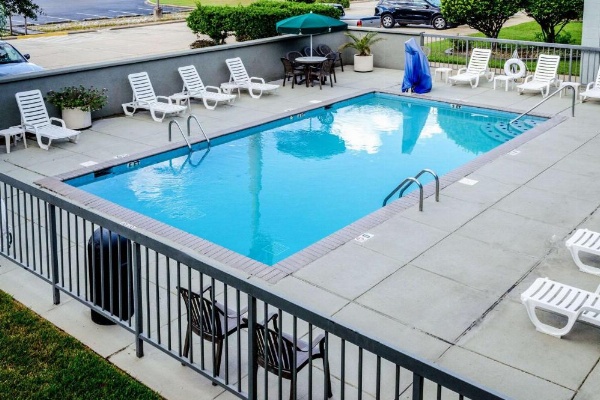 Quality Inn Moss Point image 18