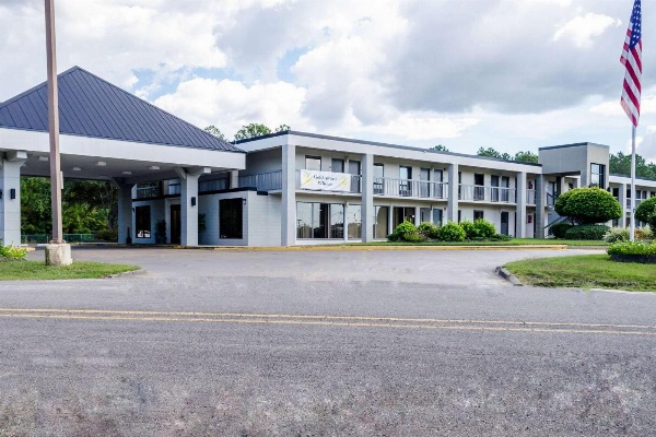 Quality Inn Moss Point image 2