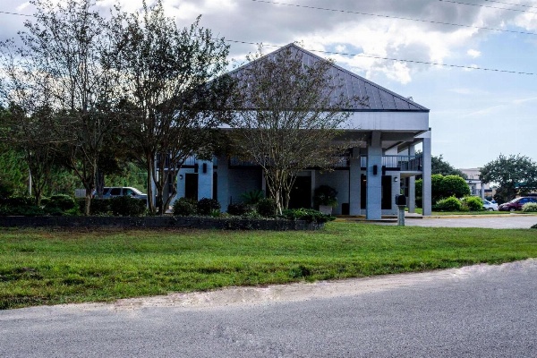 Quality Inn Moss Point image 3